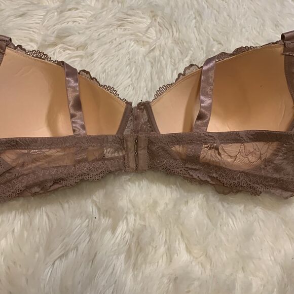 Jennifer size 48B nude and tan bra NWT.  No underwire and light padding - Picture 3 of 8